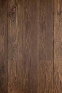 Кварц-виниловый ламинат