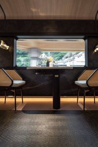 Плетёный винил Hoffmann Decoration 030 Графит с золотой искрой — фото 3